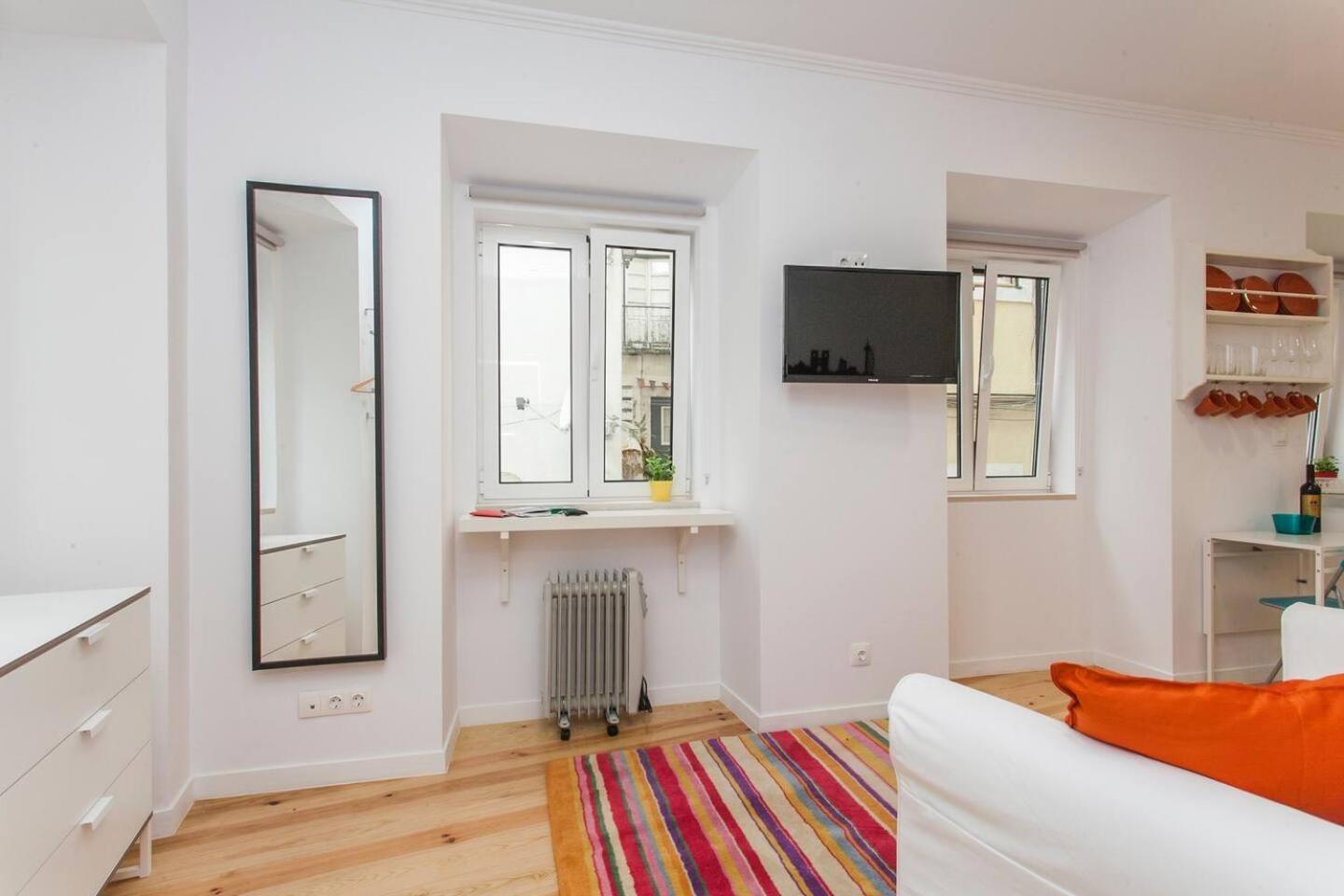 Whome Hidden Gem In Alfama Perfect To Explore Lisboa Exterior foto
